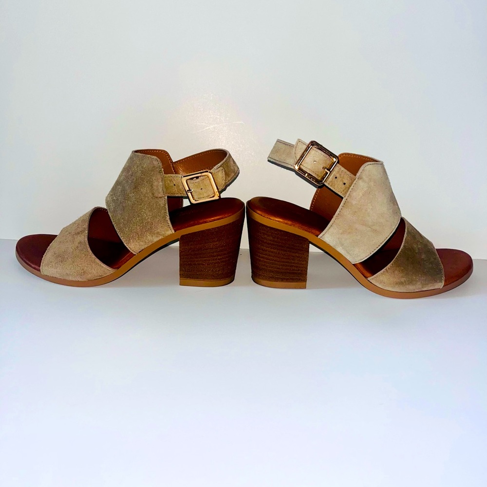 L’Artigiano Lucchese Italian Suede Heel